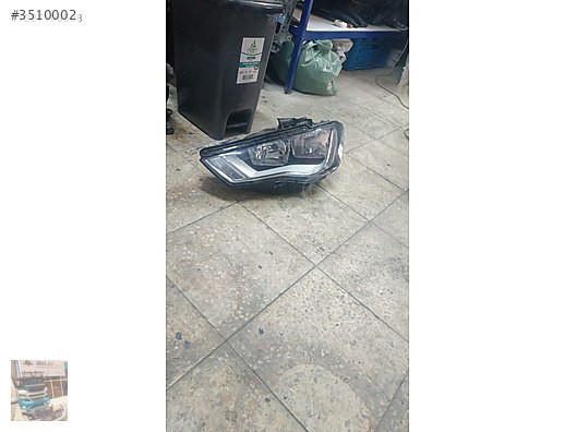 Audi A3 sol düz far çıkma