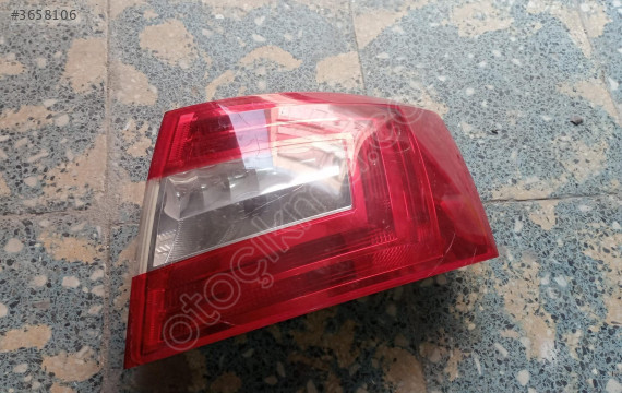 SKODA OCTAVİA ORJİNAL ÇIKMA SAĞ STOP