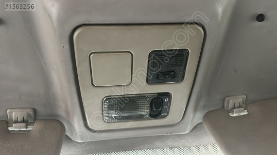 Peugeot partner tavan lambası