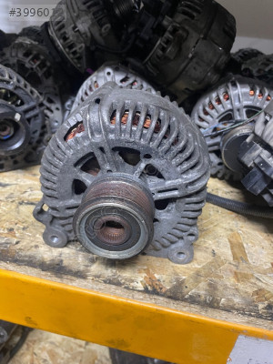 Audi a6 2.0 tdi çıkma şarj dinamosu 03g093016a