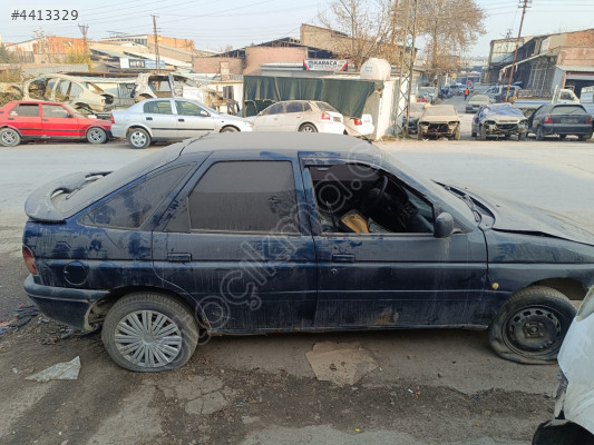 Escort sağ ön kapı