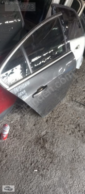 OPEL INSIGNIA SAĞ ARKA KAPI GÜÇMANLAR OTO
