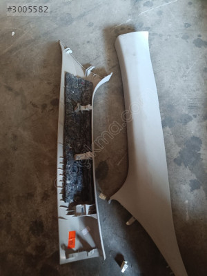 Megane 4 sağ sol ön plastik 769124786R/ 769110679R