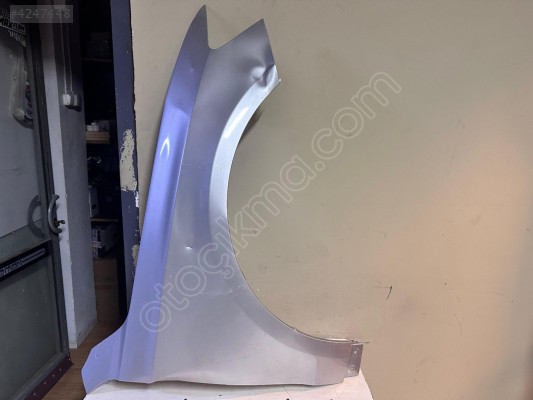 Audi Q5 Sağ Çamurluk 2009-2016 8R0821106