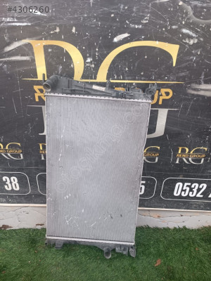 RENAULT MEGANE 4 SU RADYATÖRÜ ORİJİNAL ÇIKMA 1,6