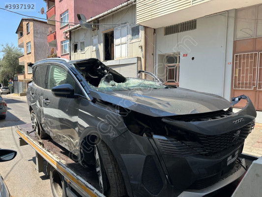 Peugeot 3008 bütün parçaları mevcut hurda belgeli