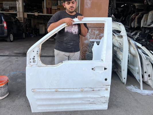 FORD CORNET BEYAZ SOL ÖN KAPI ORJINAL