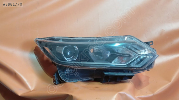 nissan Qashqai sağ far