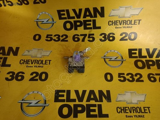 Opel Corsa B Çıkma Bagaj Kilidi