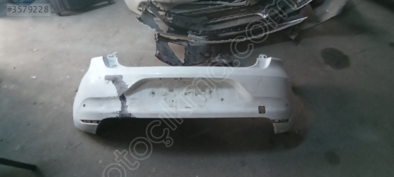 2024 model Clio arka tampon
