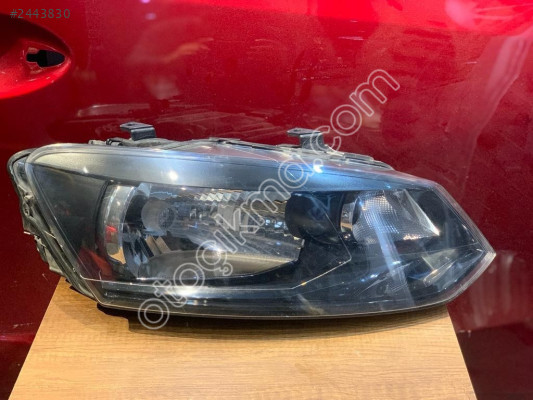 VOLKSWAGEN PLO 2010 2014 SAĞ FAR SİYAH VALEO TİP ÇIKMA