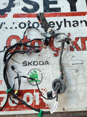 5CU971121AM Jetta 2012 ön sağ kapı tesisati