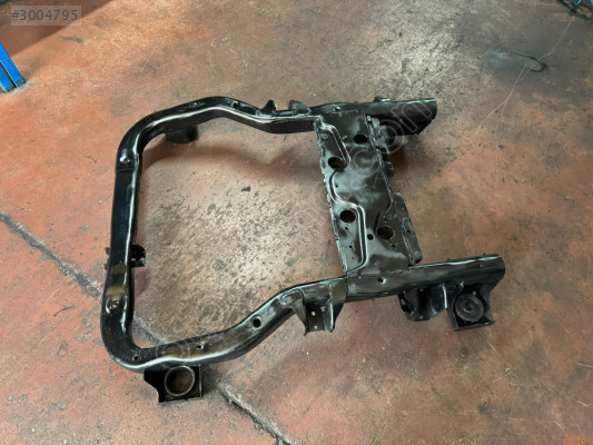 VOLKSWAGEN TRANSPORTER T5 T6 T7 ÇIKMA ORJİNAL ALT TRAVERS