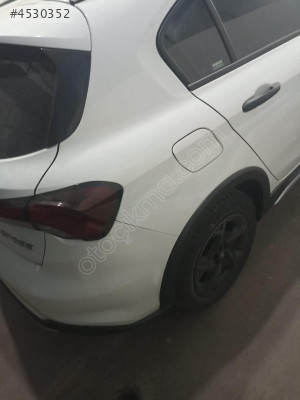 FİAT EGEA CROSS ( 2024 ) SAĞ ARKA ÇAMURLUK ORJINAL ÇIKMA