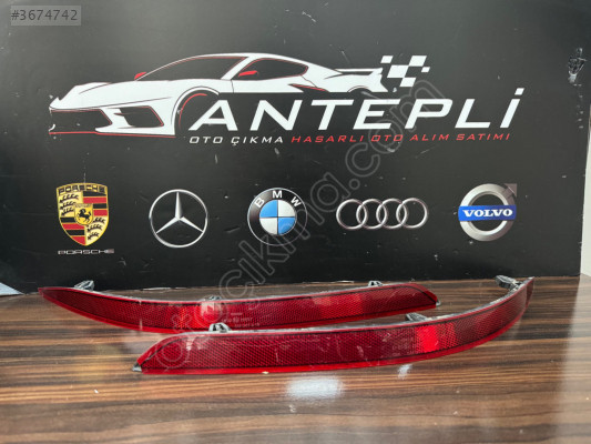 AUDİ Q3 ARKA TAMPON REFLEKTÖRÜ SAĞ SOL ORİJİNAL