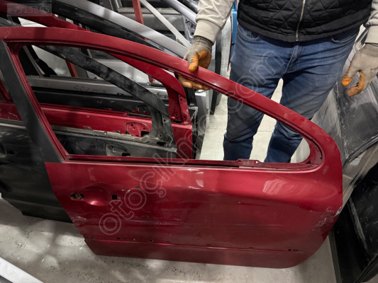 PEUGEOT 307 ÇIKMA ORJİNAL SAĞ ÖN KAPI BD1