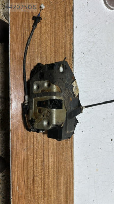 2010-2016 FORD FİESTA FORD FOCUS SOL ÖN KAPI KİLİDİ ORJ ÇIKMA