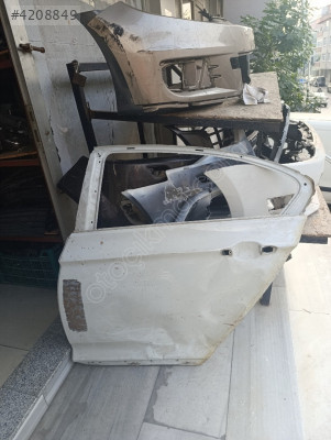 Volkswagen Passat b8 sol arka kapı orjinal çıkma parça