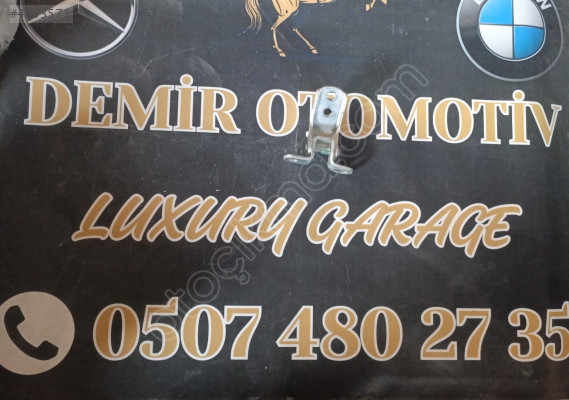 TOYOTA COROLLA SOL ÖN KAPI MENTEŞESİ 68720-0D030