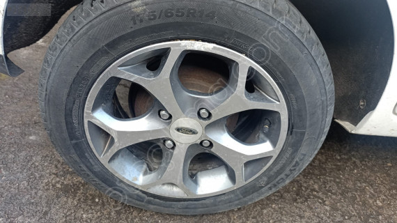 ford fiesta çelik jant takım