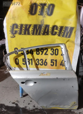 BMW 1 SERİSİ E87 SAĞ ARKA KAPI