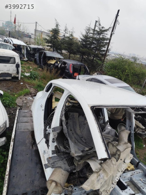 RENAULT CLİO 4  2018 MODEL  CIKMA KUPA TAVAN ARKA
