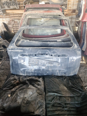 Kia sportage arka bagaj kapağı