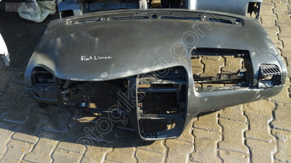 Fiat Linea göğüslük