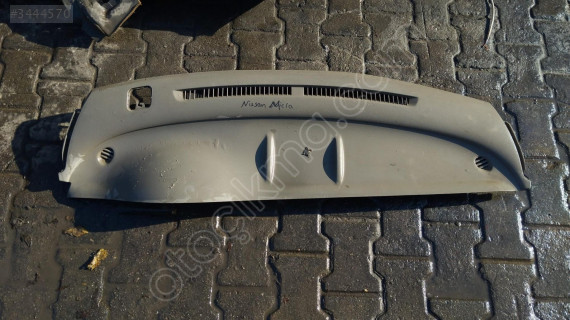 nissan micra göğüslük
