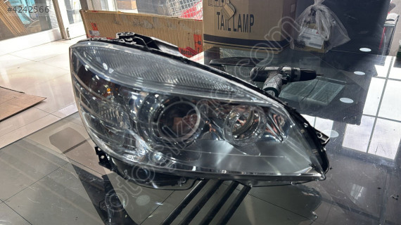 MERCEDES C SERİ W204 XENON SAĞ FAR 2048205659