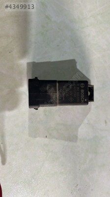 0281003070 2016 RENAULT TALİSMAN 1.6 DCİ RÖLE