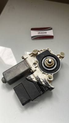 1J4839730G volkswagen bora sağ arka kapı cam motoru