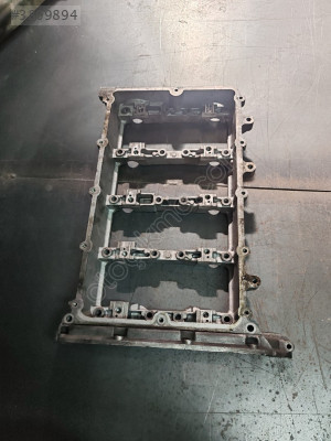 Ford Transit önden çekişli silindir kapağı kepi