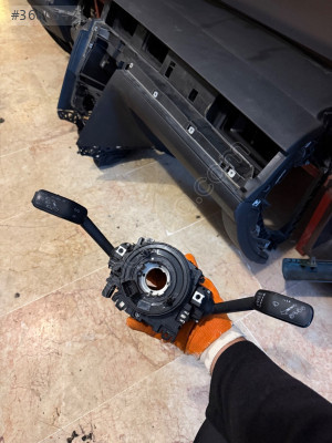 Seat Leon Sinyal Kolu Çıkma Orijinal