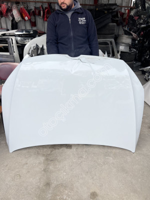 Volksvagen Golf 7 çıkma motor kaput