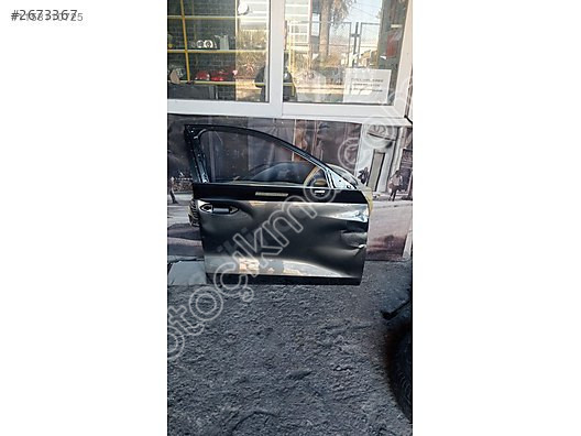 AUDİ A3 SAĞ ÖN KAPI