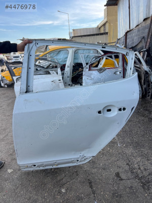 Renault megane 3 çıkma arka sol kapı