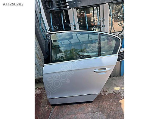 VOLKSWAGEN PASSAT B-6-2010-2015 SAĞ ARKA KAPI