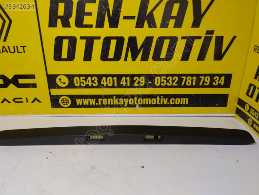 848108989R RENAULT TRAFIC 3 ARKA PLAKA LAMBA PLASTIGI ORJ ÇIKMA