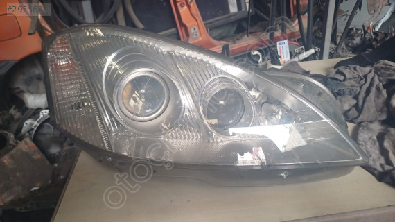 Mercedes W221 S class sağ far çift mercekli orijinal çıkma