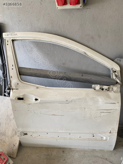 Ford. Courier sağ ön kapı örijinal çıkma