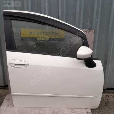FİAT LİNEA SAĞ ÖN KAPI ÇEVİK OTO ÇIKMA