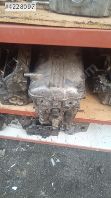 BMW E30 SİLİNDİR KAPAGİ