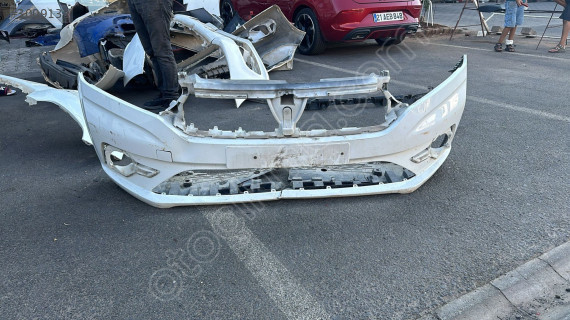 Dacia sandero 2023 ön tampon