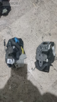 Opel Astra j ön sağ sol arka sağ sol çıkma kapı kilidi gm