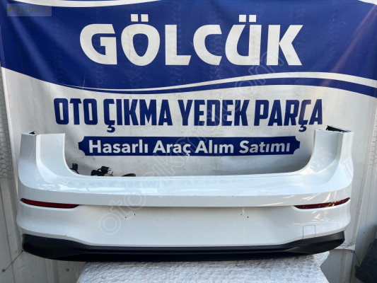 5H6.807.421 Volkswagen Golf 8 Arka Tampon ORJİNAL
