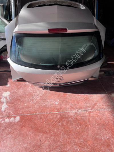Opel astra bagaj kapağı çıkma