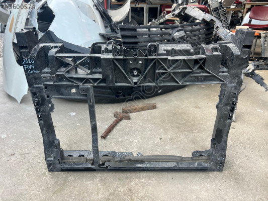 2022 2024 Ford Coruıer çıkma ön panel