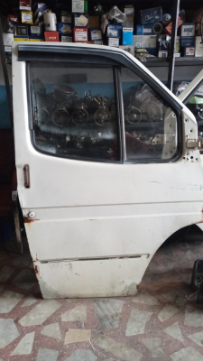 Transit sağ ön kapı