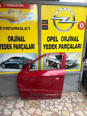 Opel mokka b sol ön kapı kırmızı renk